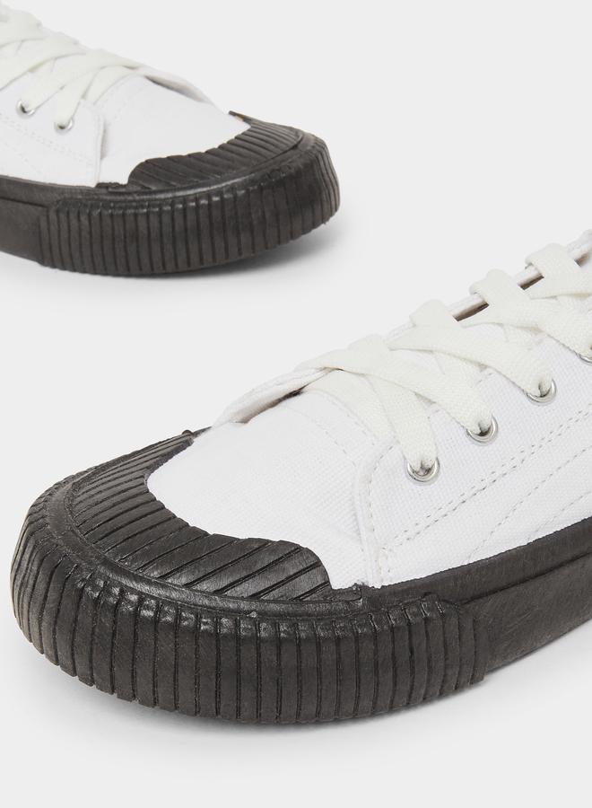 Styli Men Canvas Contrast Sole Sneakers - Image 3